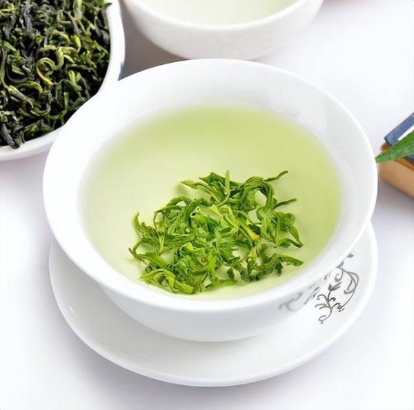 绿茶是脑梗的加速器？医生提醒：想要血管健康，4物谨慎食用